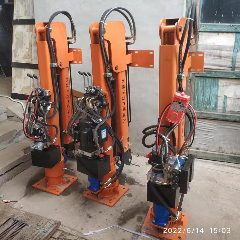 吴起县重汽蓝牌随车吊 3.2吨 国六动力强 液压驱动 农用自卸起重机